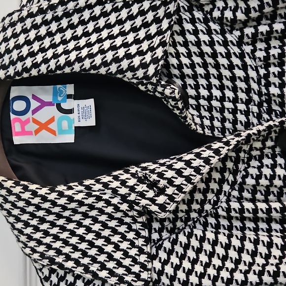 Roxy Black and White Houndstooth Belted Coat - Picture 2 of 7